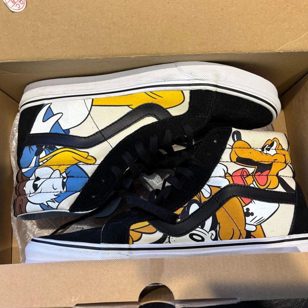 NWOT Disney X Sk8-Hi “Mickey and Friends” sneakers